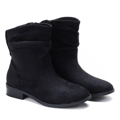 Czarne botki na płaskim obcasie Charlla - Obuwie