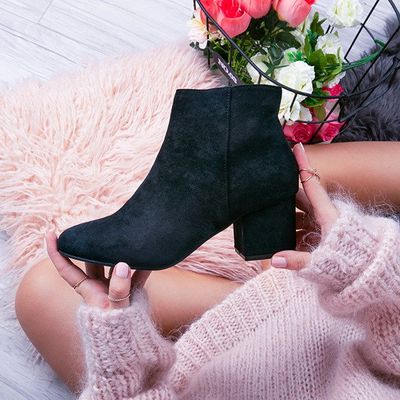 Czarne botki na wyższym słupku Lyanna- Obuwie