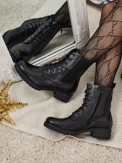 Eko usnjeni ženski gležnarji z vezalkami Oslynne