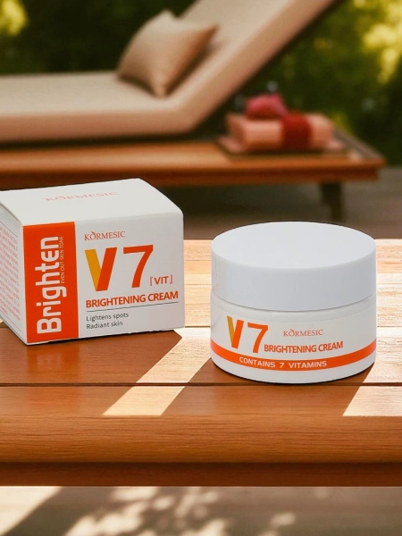 Rozjasňujúci pleťový krém s komplexom 7 vitamínov