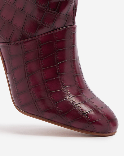 Dámske čižmy na podpätku s reliéfom vo vínovej farbe Mastiu- Obuv