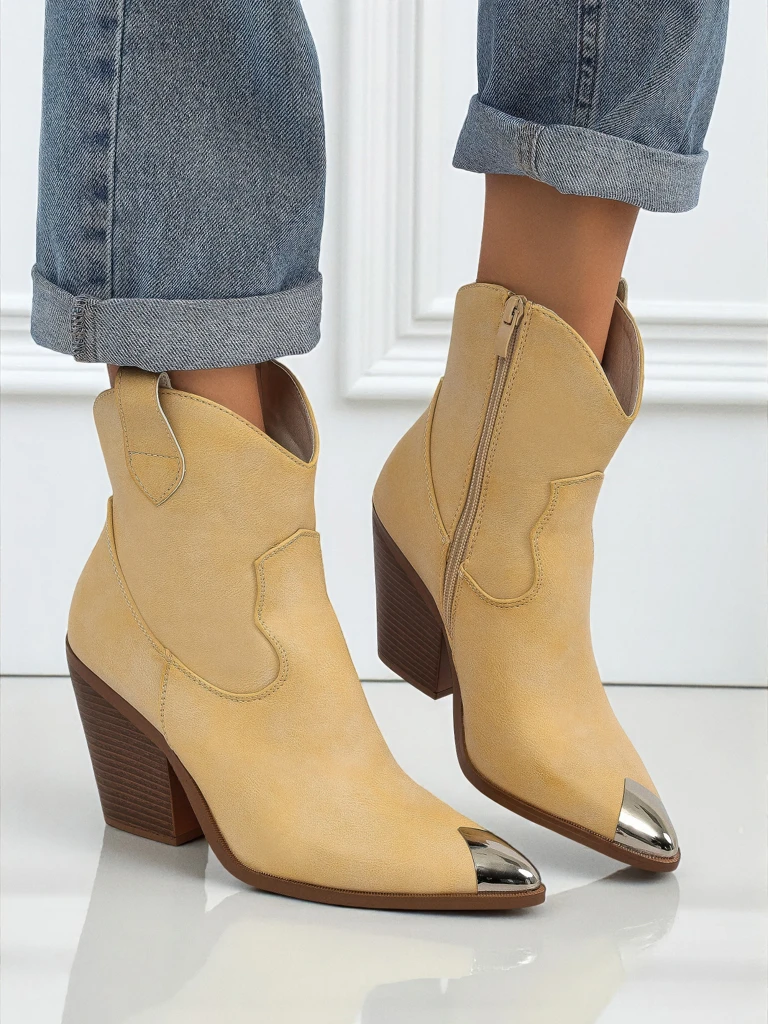 Ženski kavbojski gležnarji s peto in okrasno konico Glacier Fang