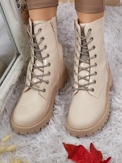 Lakirani ženski gležnarji s vezalkami Fjorra