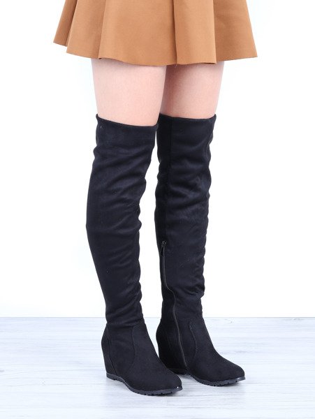 Czarne kozaki na koturnie Remi- Obuwie