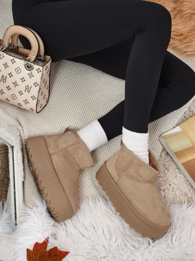 Kratki ženski škornji a'la za sneg Vessia