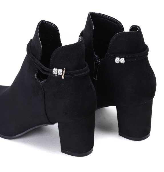 Czarne botki na słupku z eko-zamszu Andele - Obuwie