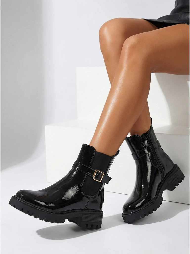 Lakirani ženski gležnarji iz eko usnja Calivi