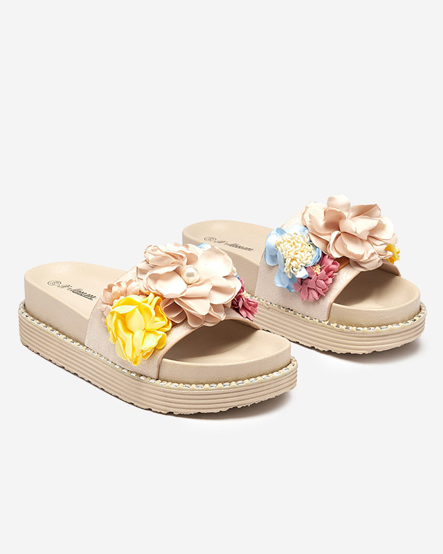 Dámske papuče s látkovými kvetmi v béžovej farbe Kaffga - Obuv