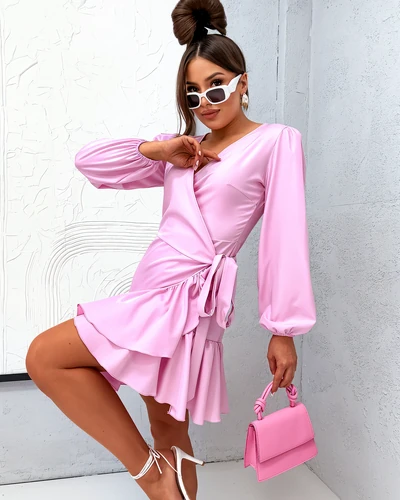 Royalfashion Dámske mini šaty s volánmi a viazaním