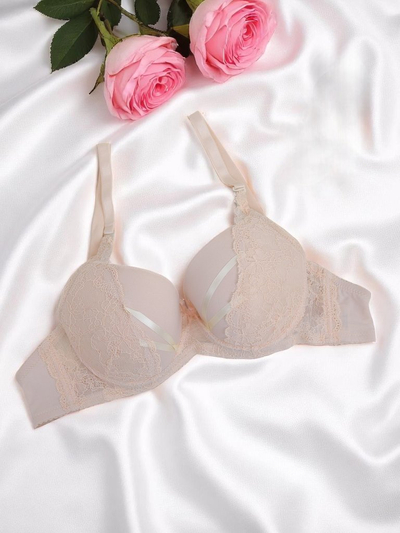 Royalfashion Dámska podprsenka s čipkou Bra Bella