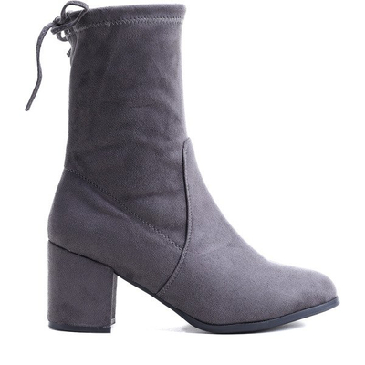 Szare botki na słupku Amira- Obuwie
