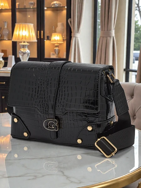 Lakirana majhna ženska torbica iz eko usnja Lune Mua