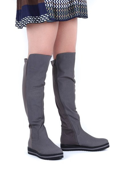 Szare kozaki na platformie Claudia - Obuwie