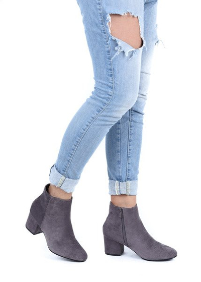 Szare botki na słupku Lyanna- Obuwie