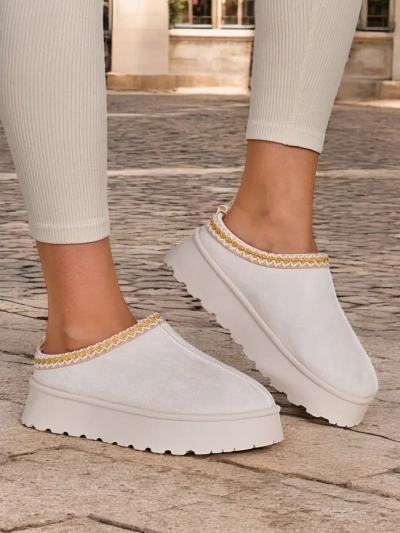 Royalfashion Krátke topánky v štýle dámskych snehových čižiem Flufi