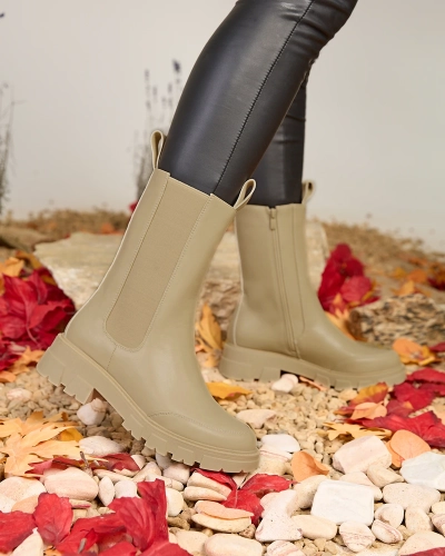 Royalfashion Dámske vysoké čižmy v béžovej farbe Adiofa