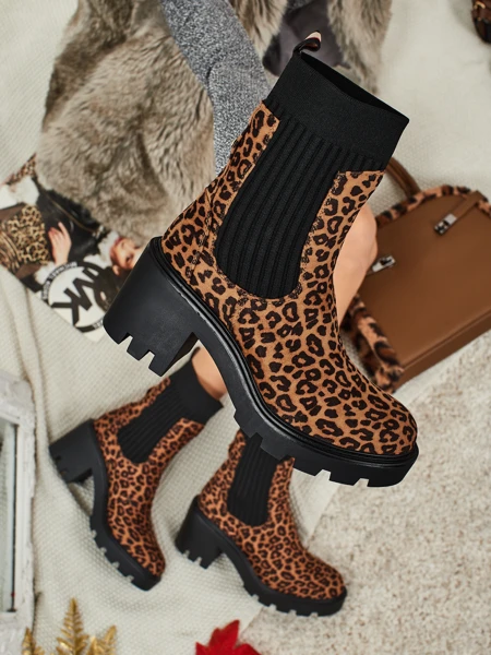 Vzorčasti ženski gležnjarji s peto iz eko semiša Anthere