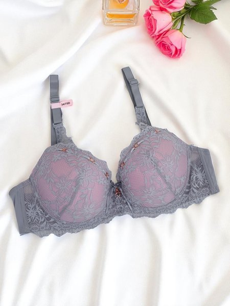 Royalfashion Dámska vystužená čipkovaná podprsenka Delicate Grace