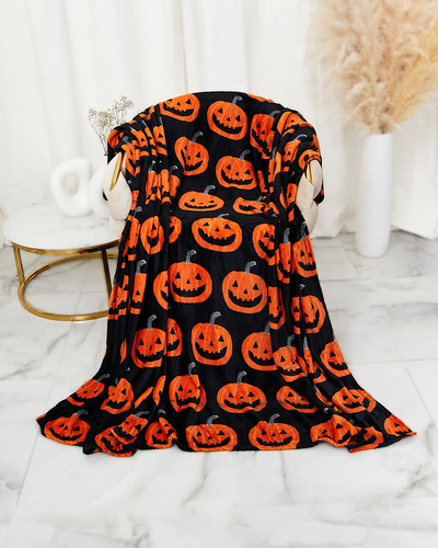 Royalfashion Halloweenska deka prehoz na posteľ v tvare tekvice 160x200