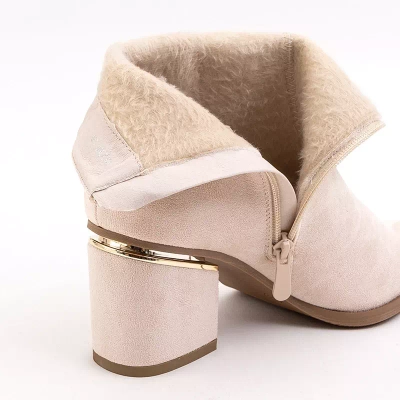 OUTLET Dámske béžové čižmy na nízkom stĺpiku Morax - Obuv