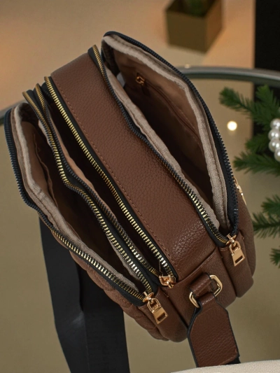 Prešita majhna ženska torbica iz eko usnja Corinne