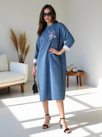 Royalfashion Dámske midi šaty z látky vo voľnom strihu s kvetom
