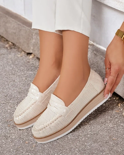 Royalfashion Ažurové dámske mokasíny Moell