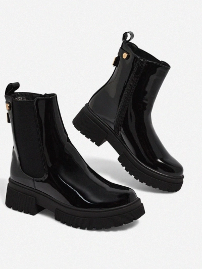 Lakirani ženski gležnarji iz eko usnja Calebi