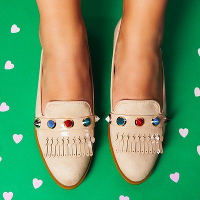 OUTLET Béžové mokasíny s dekoráciou Karmanellia - Topánky