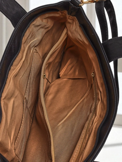 Ženska torbica iz eko usnja Nerina – črna shopper torba italijanskega stila z zadrgo