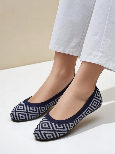 Royalfashion Dámske balerínky z textílie s geometrickou potlačou Metric
