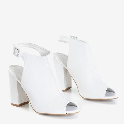 Bílé sandály na sloupku s svrškem Jeuni - Obuv 1