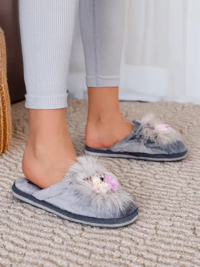 Royalfashion Dámske kožušinové papuče s kvetmi Ederra