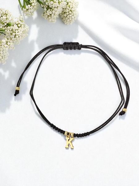 Dámsky náramok s písmenom K