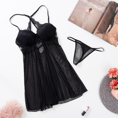 Dámske čierne spodničky s čipkou - spodná bielizeň