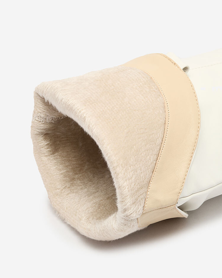 Royalfashion Hnedé dámske čižmy na podpätku s reliéfom Elegantné