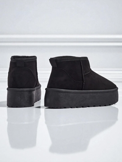 Kratki ženski škornji a'la snežke Memi