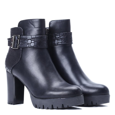 Czarne botki na platformie - Obuwie