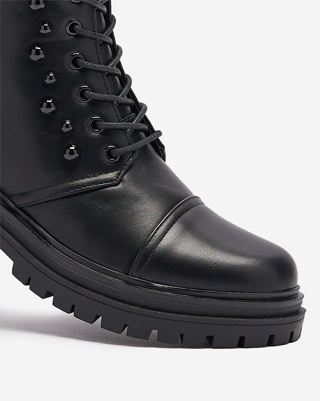 OUTLET Čierne dámske šnurovacie čižmy s perlami Gunny- Obuv