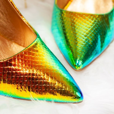 Holograficzne złote szpilki a'la skóra węża Las Vegas - Obuwie