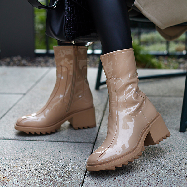 OUTLET Béžové dámske čižmy na širokom podpätku Grifis - Obuv