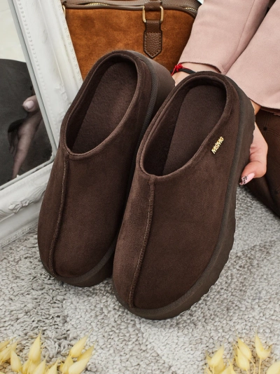 Kratki ženski škornji a'la za sneg s krznom Calindra