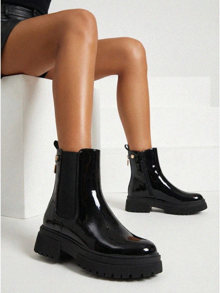 Lakirani ženski gležnarji iz eko usnja Calebi