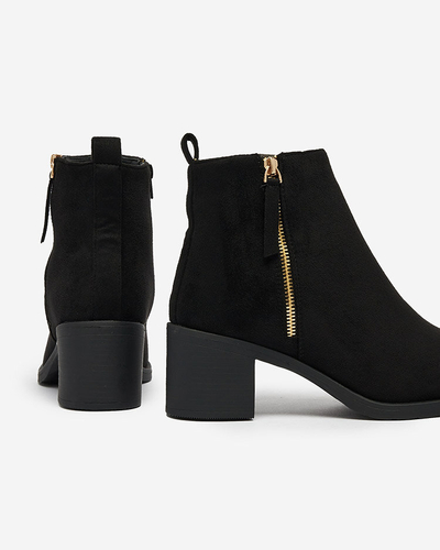 Royalfashion Čierne dámske nízke čižmy na podpätku z eko semišu Rejerry