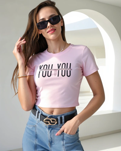 Royalfashion Dámsky bavlnený crop top s nápisom