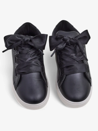 Royalfashion Dámske sneakers z ekologickej kože s dekoratívnymi šnúrkami Etti