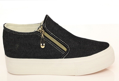 Czarne trampki na koturnie - Obuwie