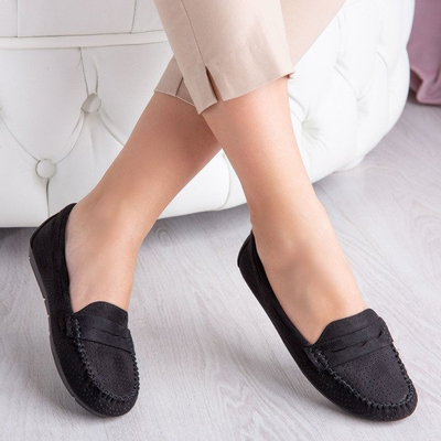 Loafery prolamované černou Tati - Boty 1