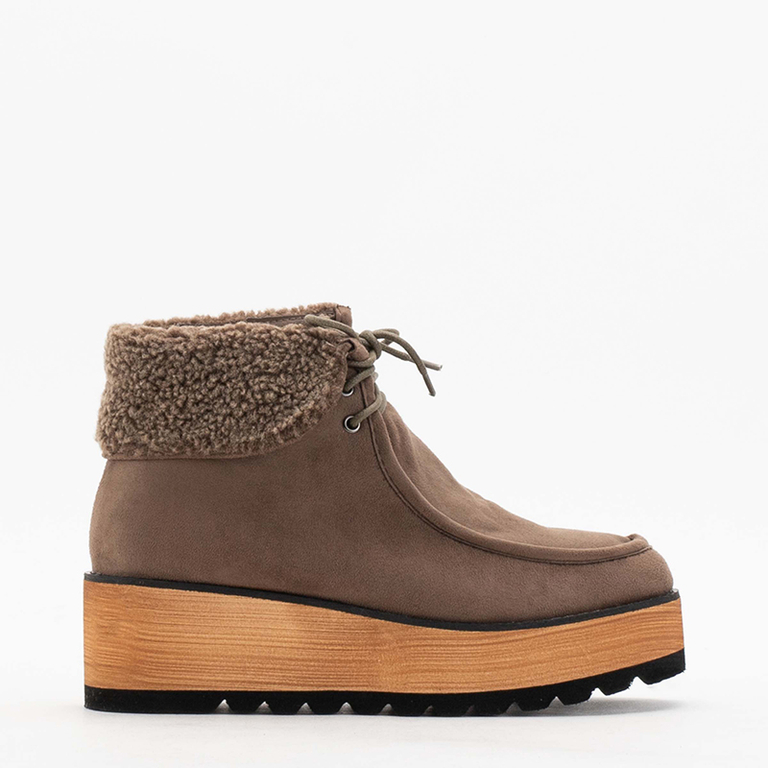 OUTLET Hnedé dámske čižmy na platforme Wedesi - Obuv