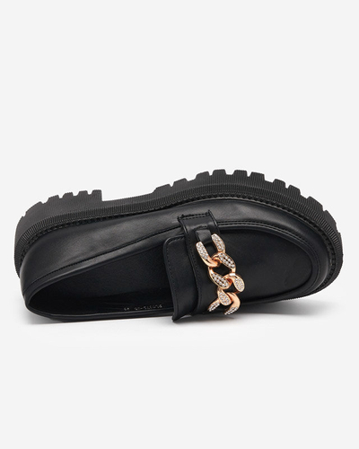 OUTLET Čierne dámske topánky so zlatou retiazkou Chemko- Obuv